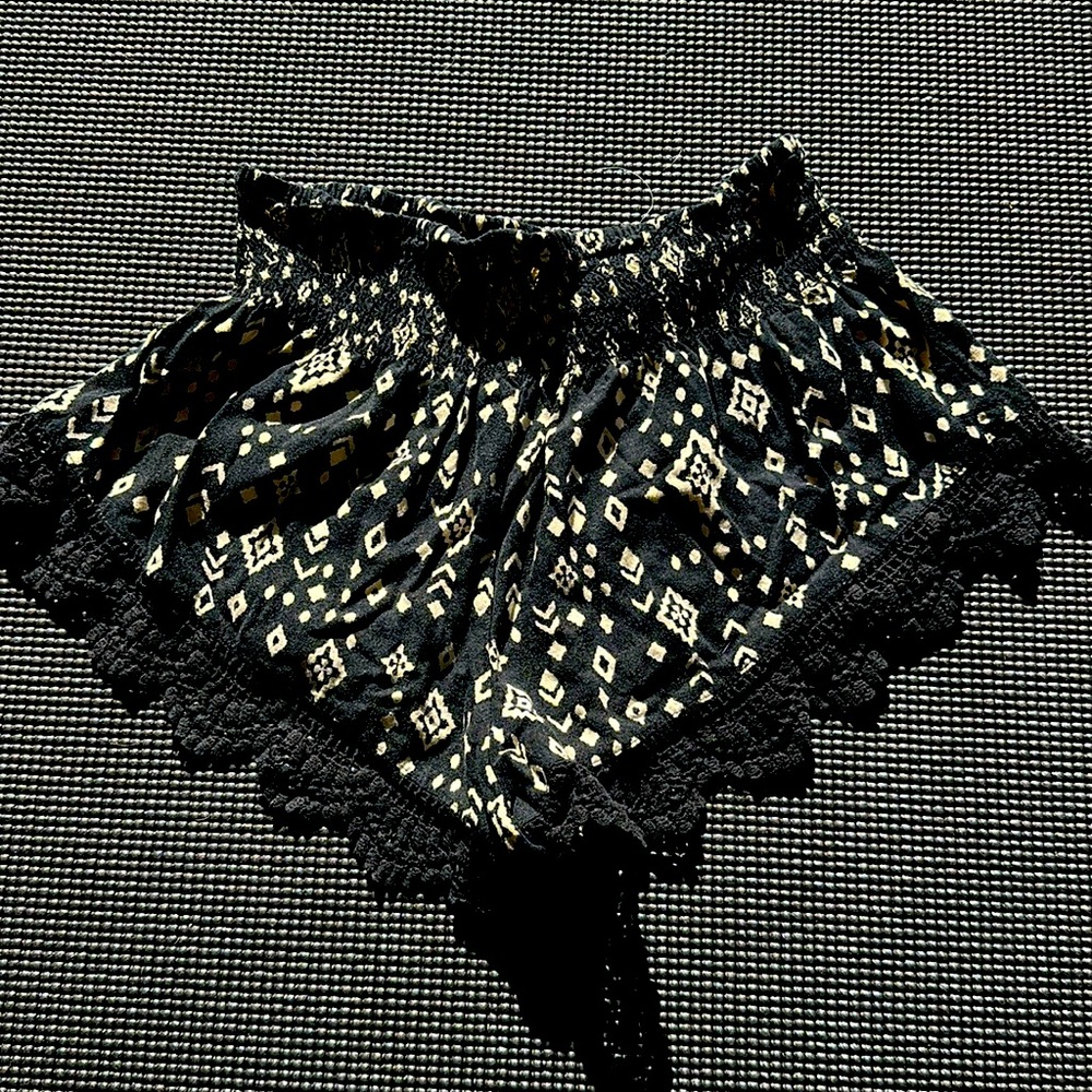 Short shorts back lace - great over swim suits size small